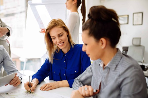 Quels sont les secrets pour réussir en tant que spécialiste en communication scientifique pour les entreprises technologiques ?